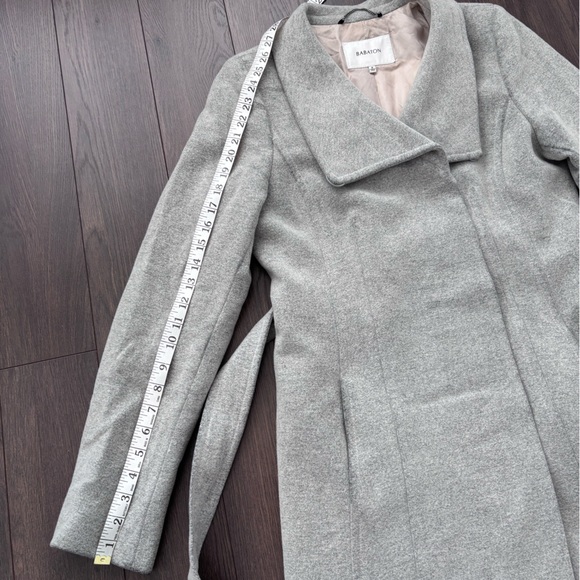 ARITZIA Babaton Portfolio Double Face Coat Grey Wool Cashmere Medium GUC - Picture 6 of 17